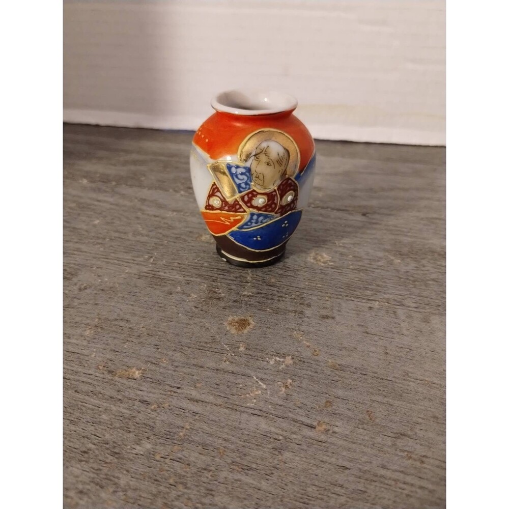 2 3/8" Orange Hand Painted Gilded Porcelain Satsuma Moriage Vase Occupied Japan